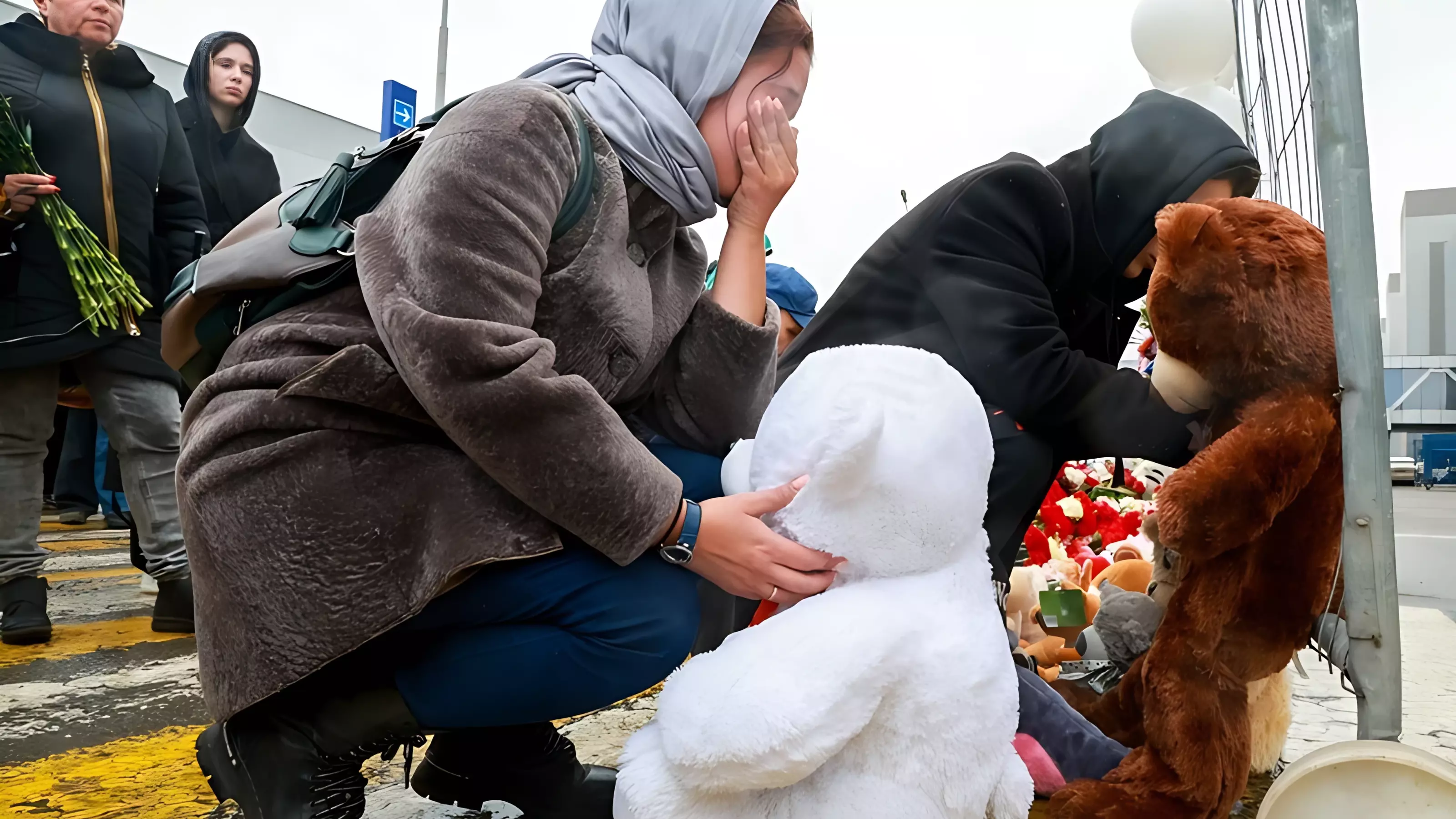 После теракта в Москве россияне просят психологов помочь им справиться со страхом