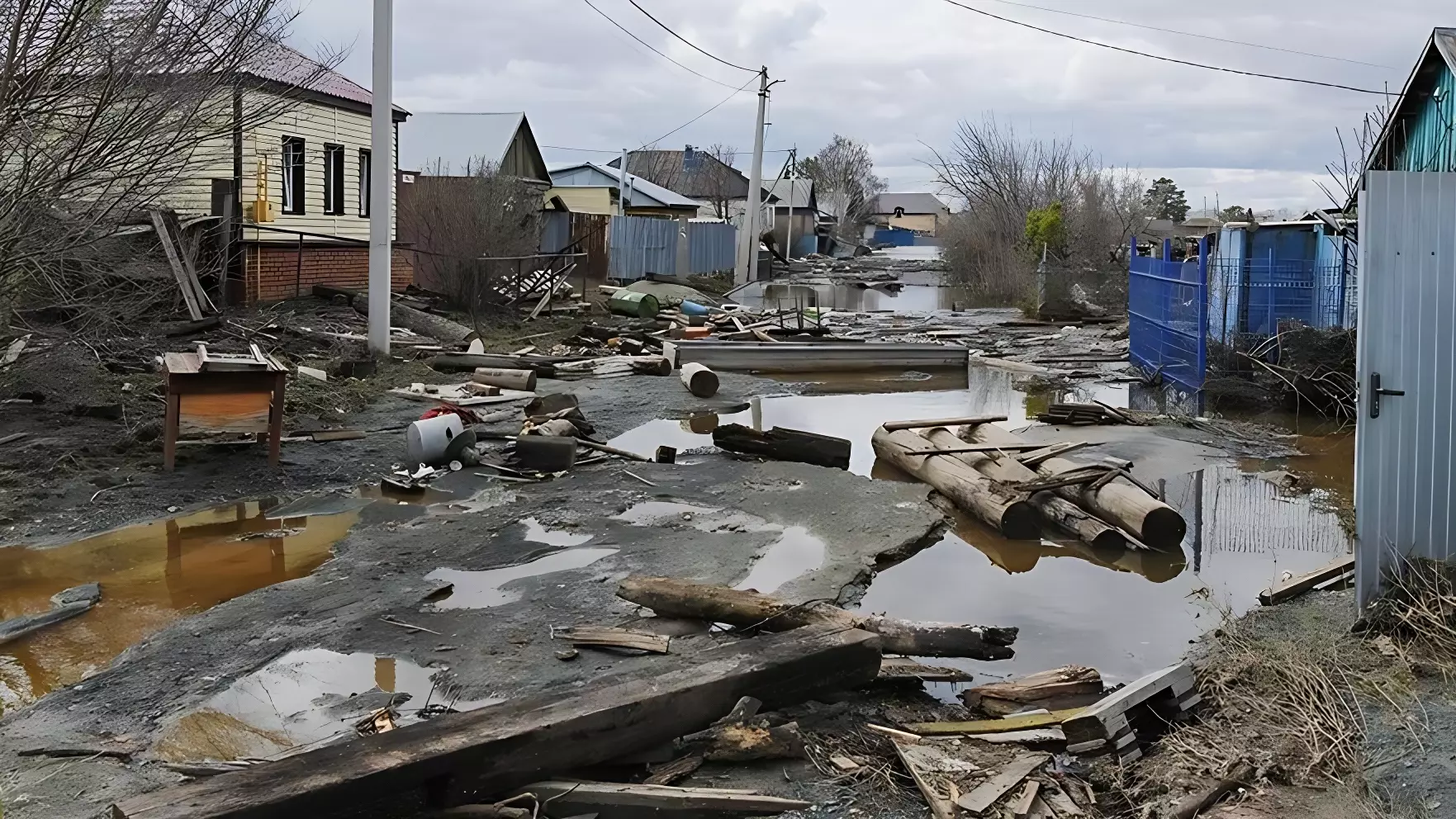 После наводнения в Оренбургской области предстоит решить не менее сложную задачу: помочь людям